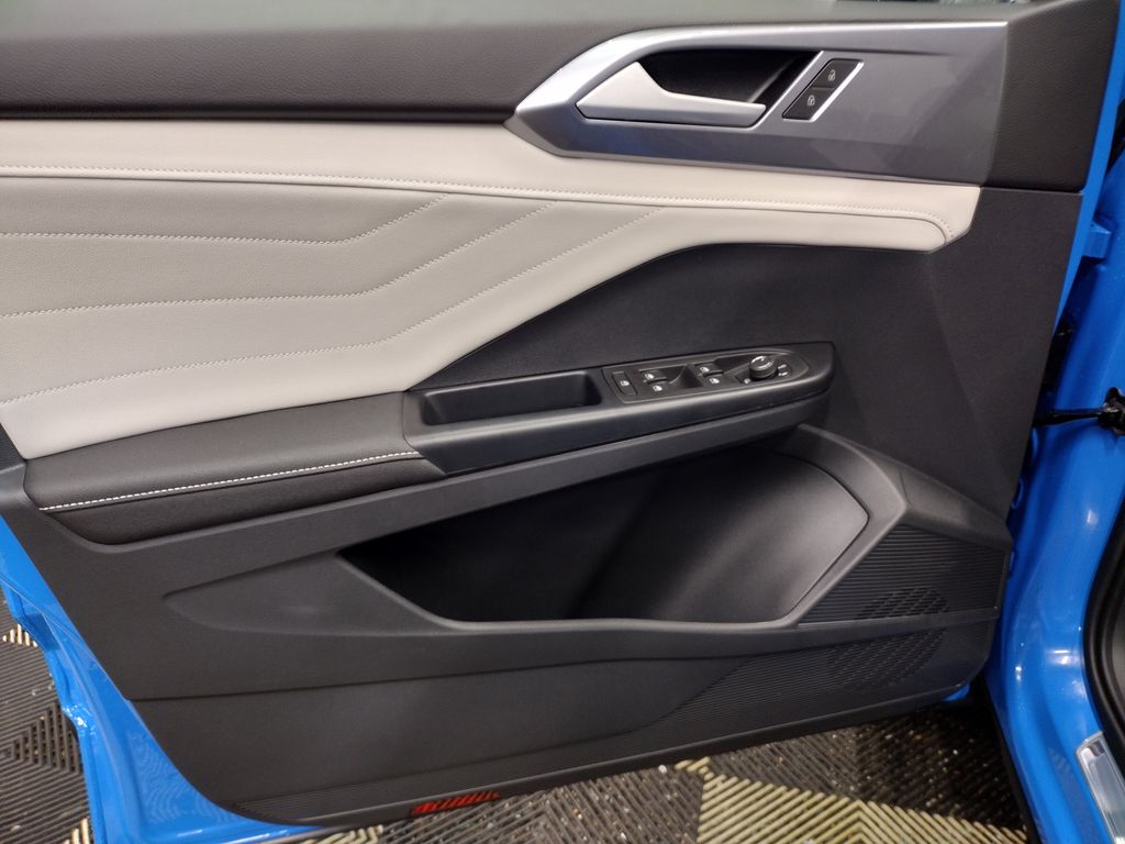 2025 Volkswagen Taos 1.5T SEL