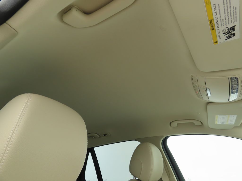 Thumbnail: 2021 Mercedes-Benz GLC - 16