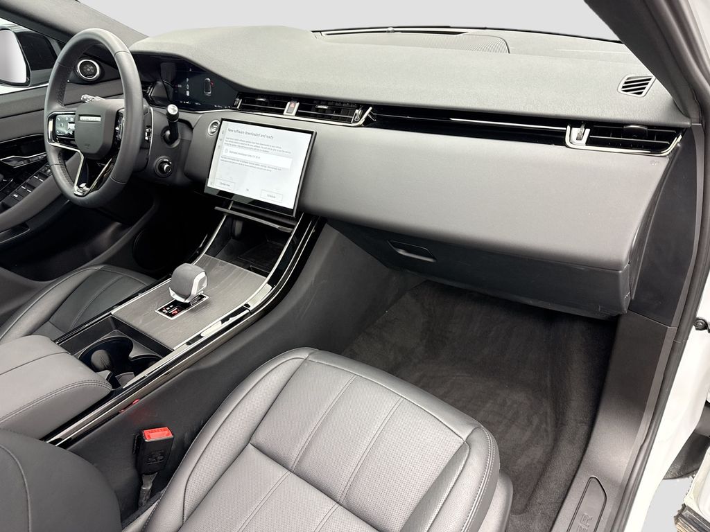 Thumbnail: 2025 Land Rover Range Rover Evoque - 16