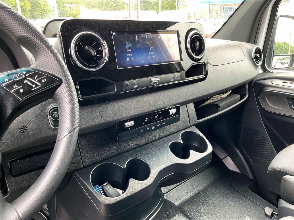 2025 Mercedes-Benz Sprinter 2500 — photo 18