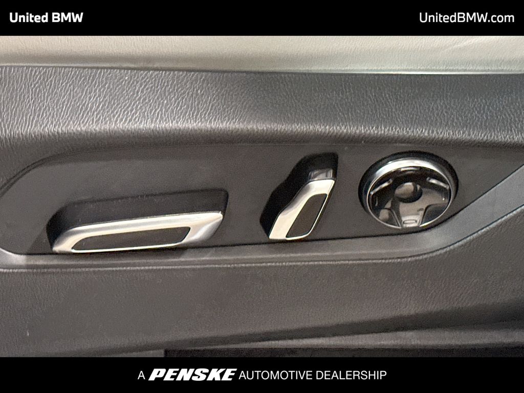 Thumbnail: 2023 Acura MDX - 4