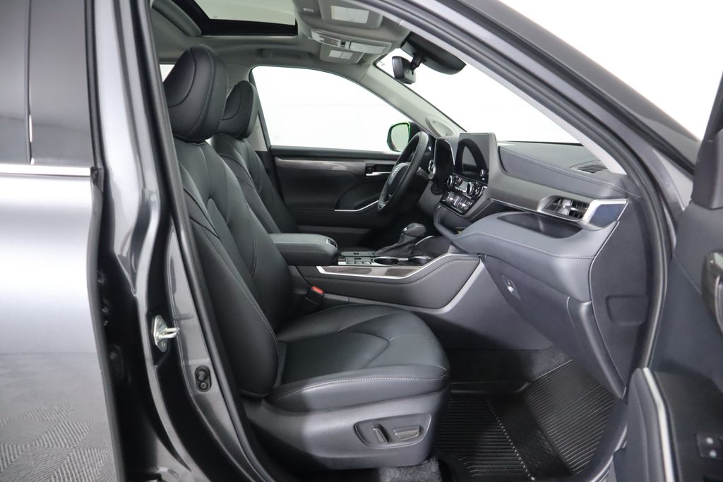 2024 Toyota Highlander Limited 20