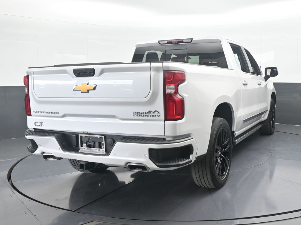 Used 2024 Iridescent Pearl Tricoat Chevrolet High Country image 5