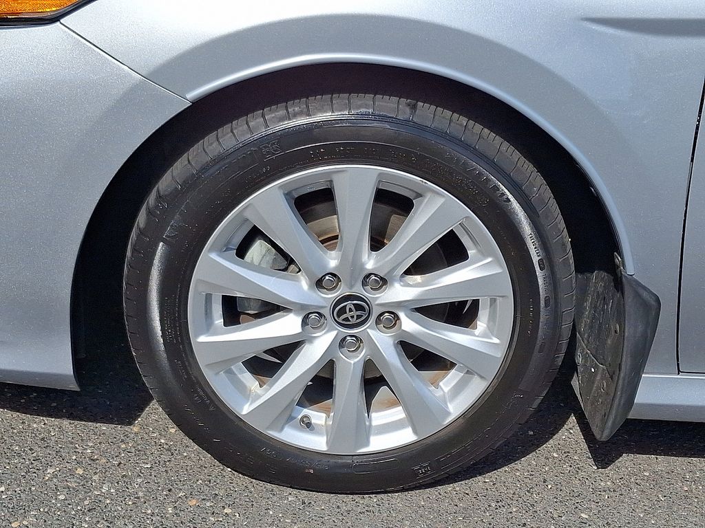 Thumbnail: 2020 Toyota Camry - 8