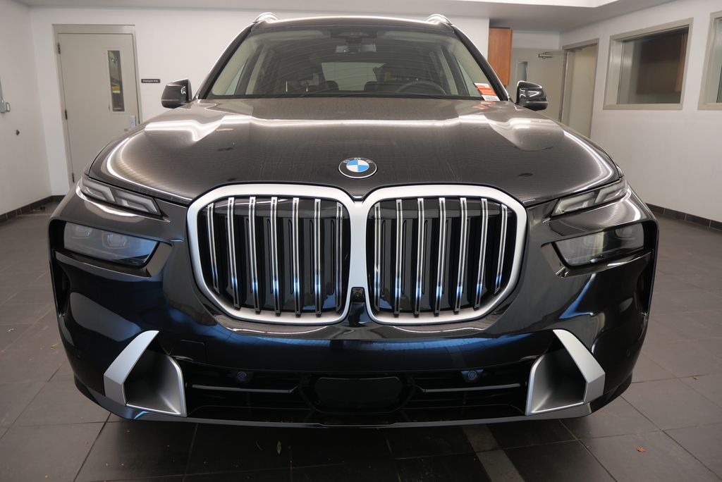 2025 BMW X7 xDrive40i 9