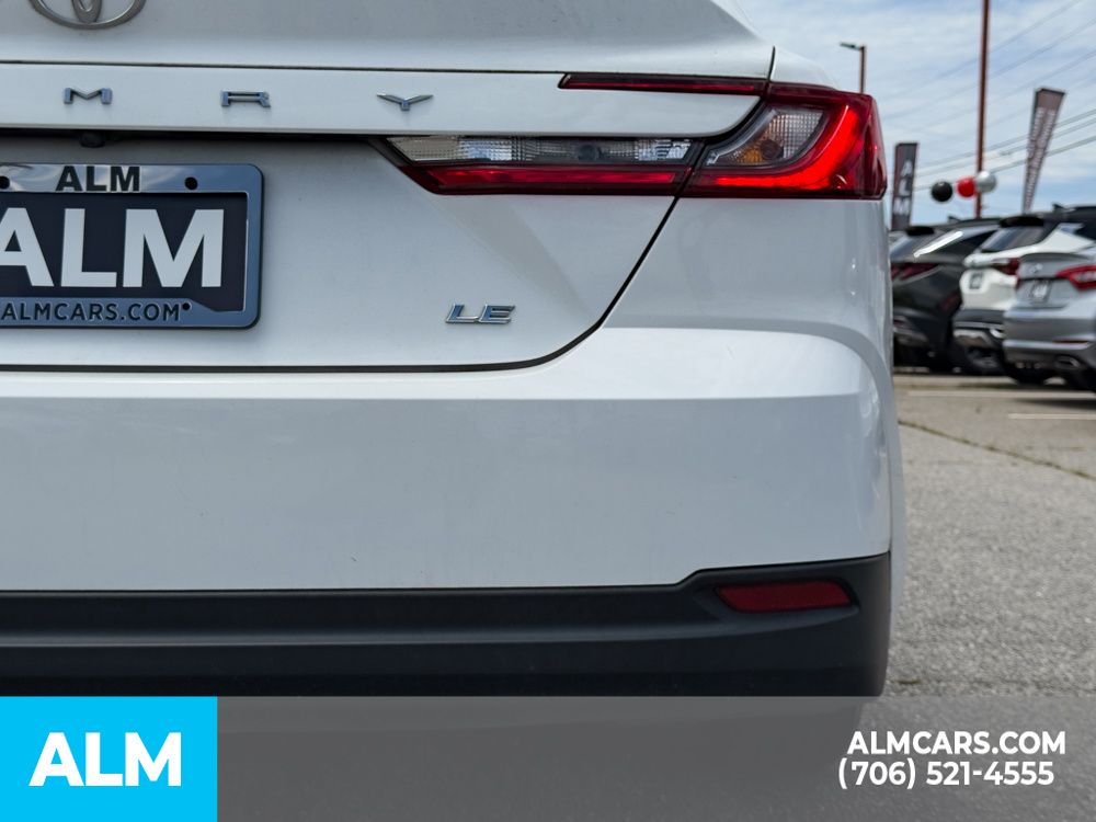 Used 2025 White Toyota LE image 16