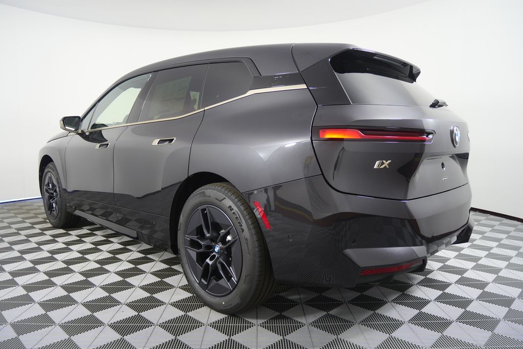 Thumbnail: 2026 BMW iX - 5