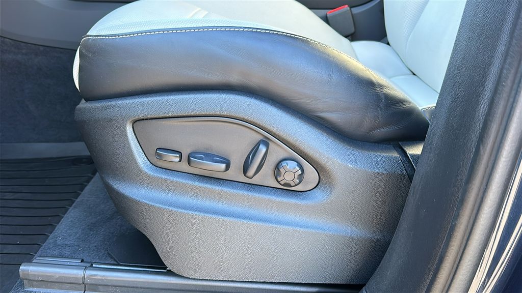 used 2024 Porsche Cayenne Coupe car, priced at $79,999