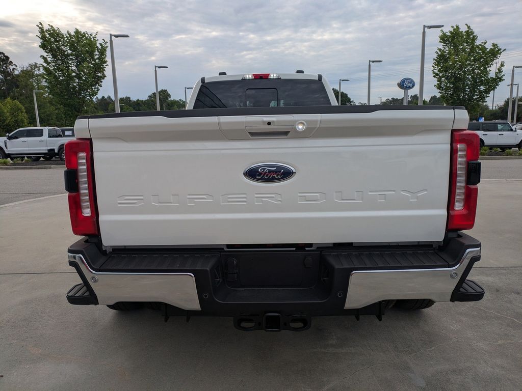 2026 Ford F-350 Super Duty LARIAT