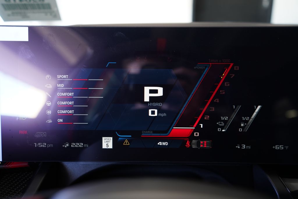 Thumbnail: 2026 BMW M5 - 19