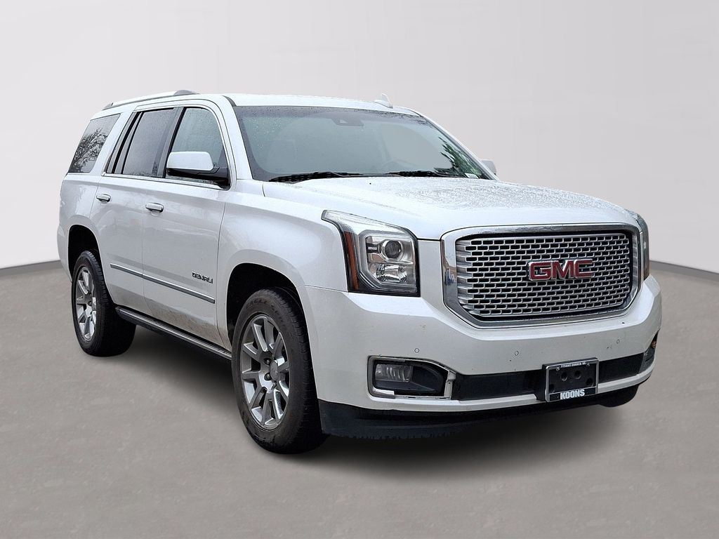 2017 GMC Yukon Denali 3