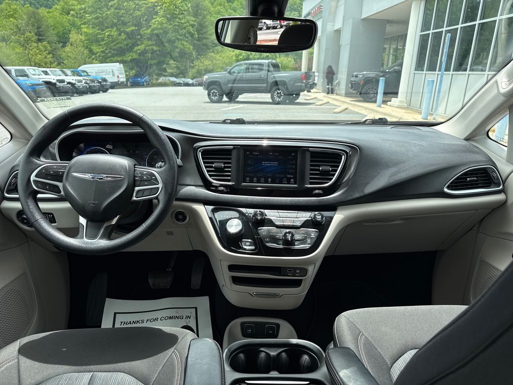 used 2020 Chrysler Pacifica car, priced at $15,990