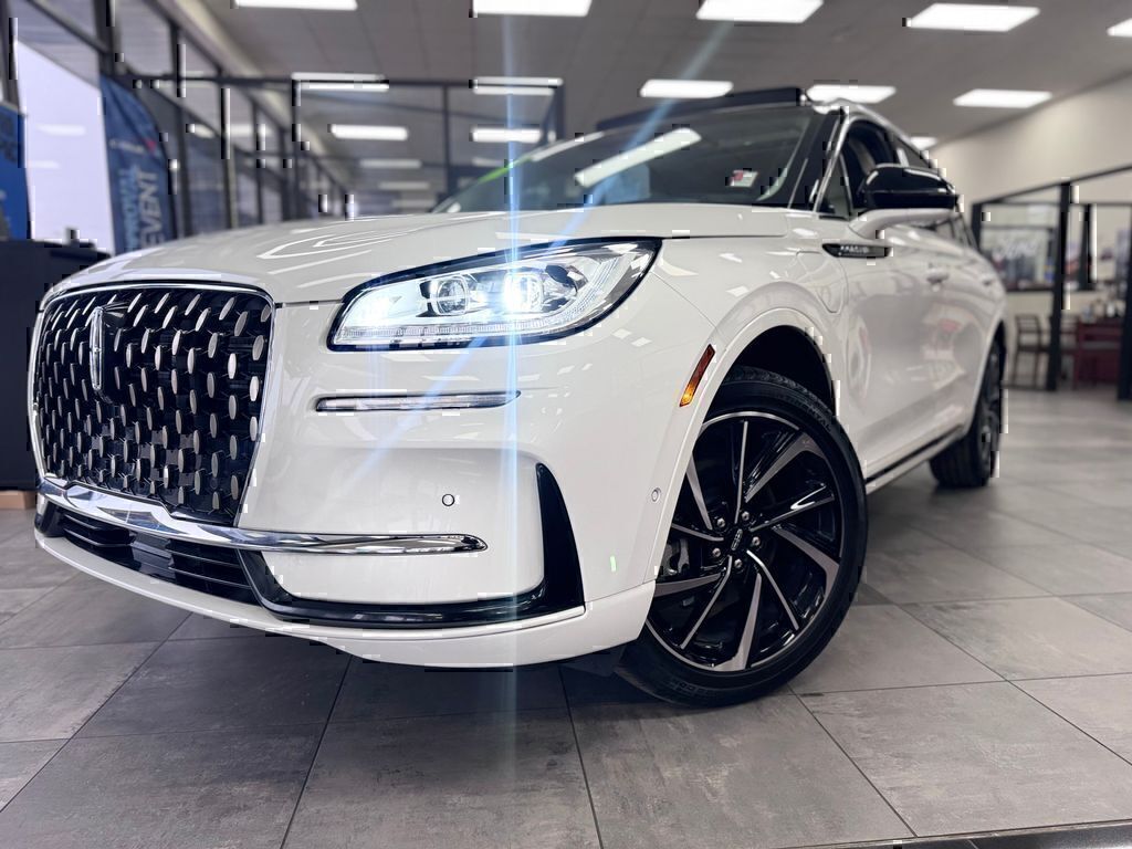 White Metallic 2024 Lincoln Corsair Grand Touring AWD SUV / Crossover All-Wheel Drive Continuously Variable Transmission