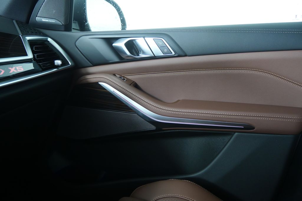 Thumbnail: 2026 BMW X5 - 24