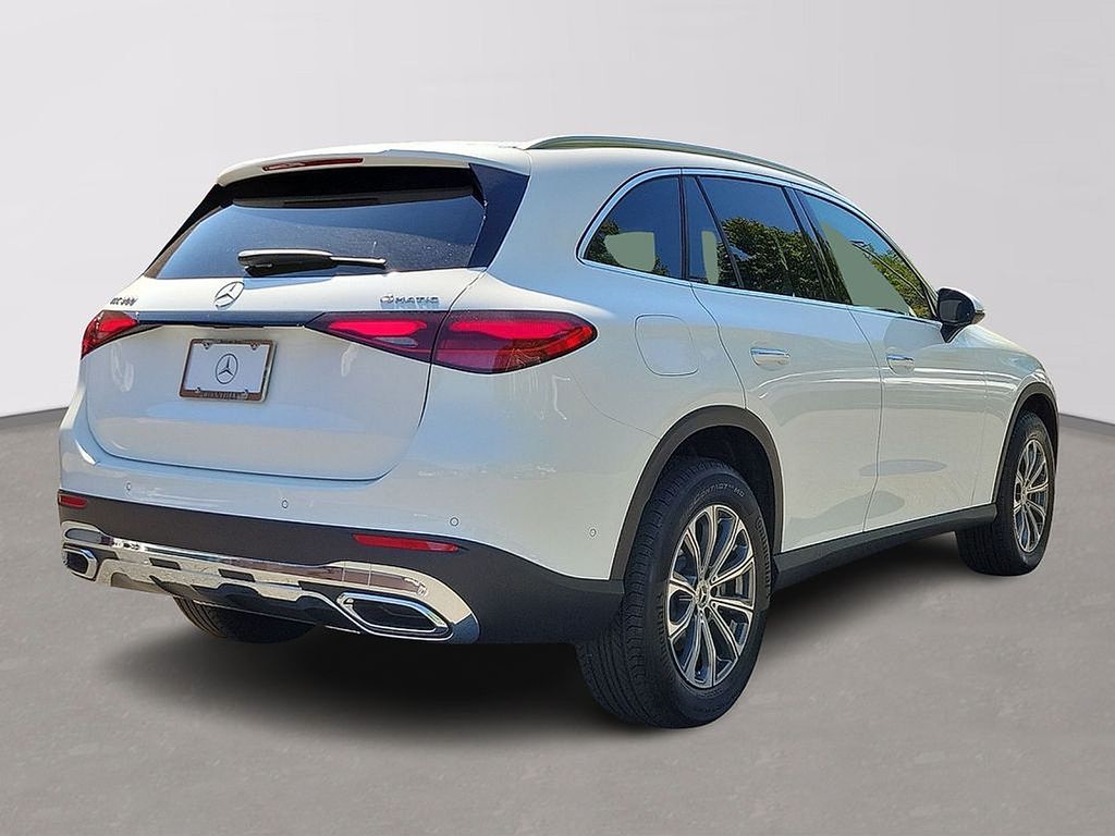 2025 Mercedes-Benz GLC 300 3
