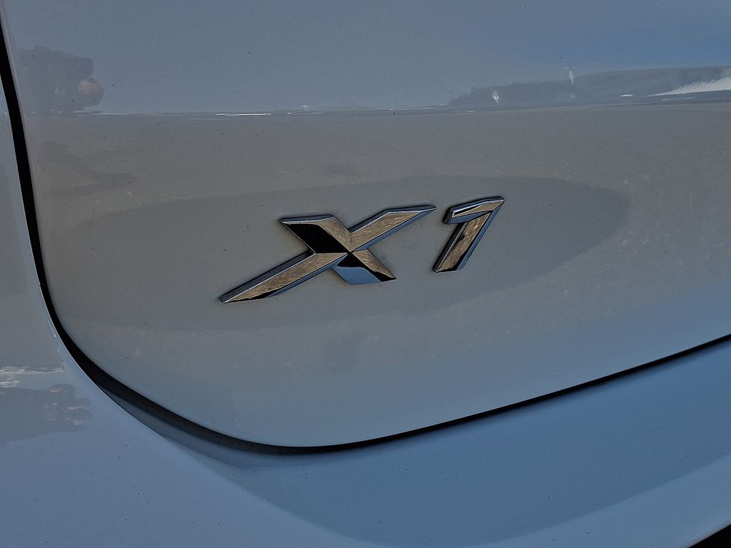 Thumbnail: 2021 BMW X1 - 30