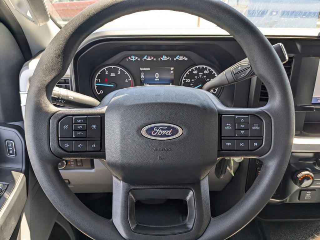 2025 Ford F-350 Super Duty XL