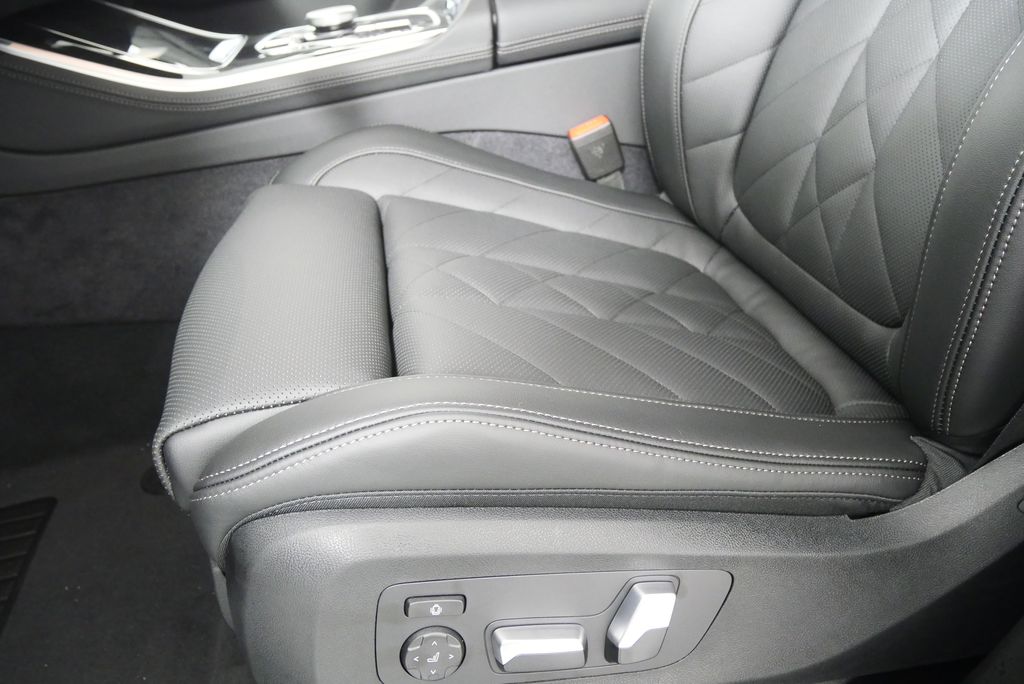 Thumbnail: 2026 BMW X5 - 9