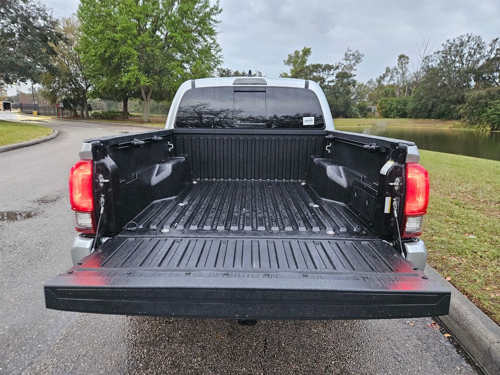 2023 Toyota Tacoma SR5 10