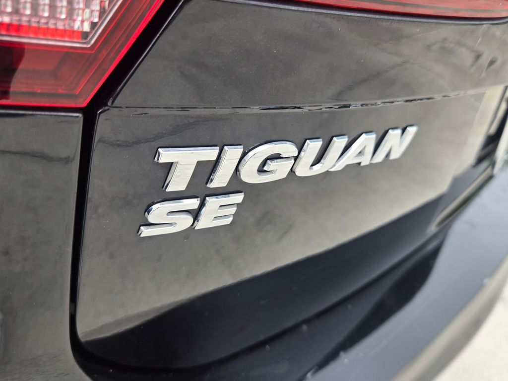 2020 Volkswagen Tiguan - $13,700