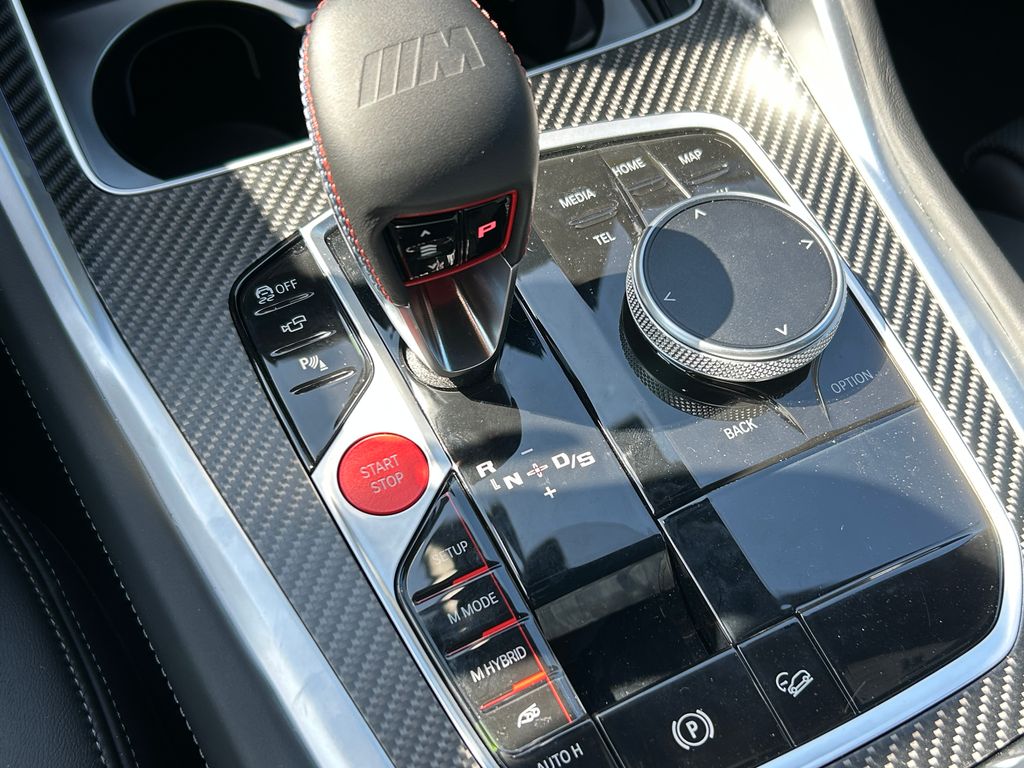 2025 BMW XM  28