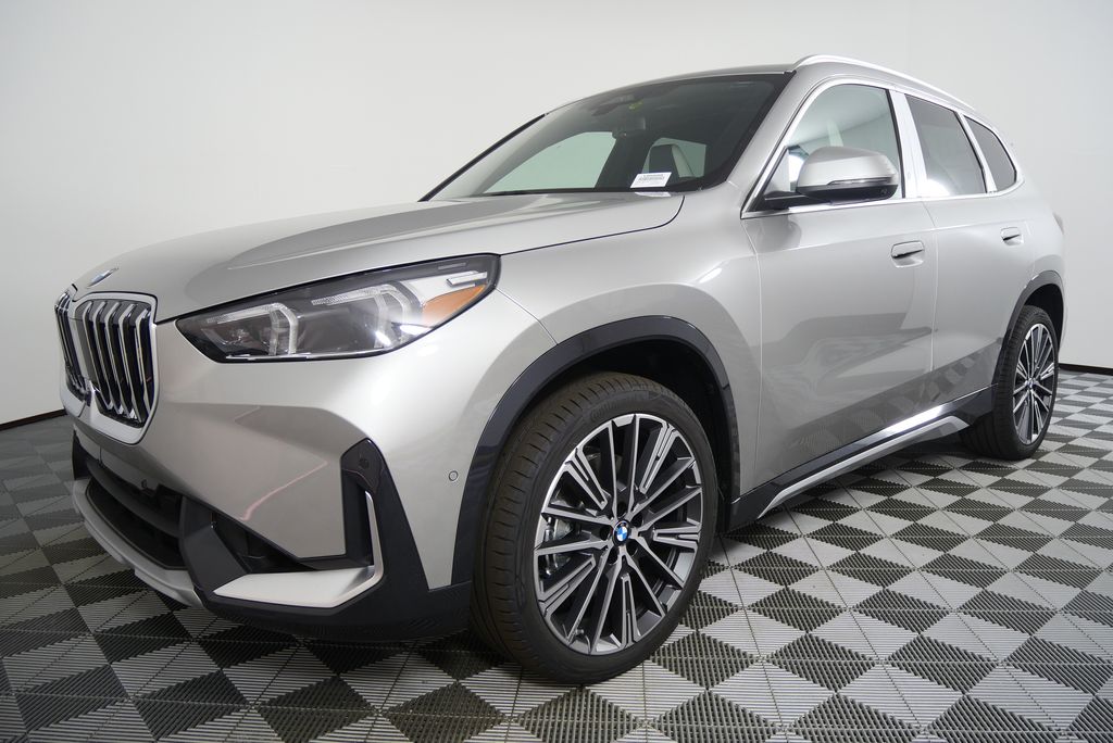 Thumbnail: 2026 BMW X1 - 8