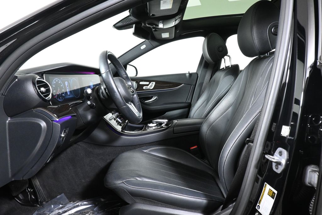 Thumbnail: 2020 Mercedes-Benz E-Class - 3