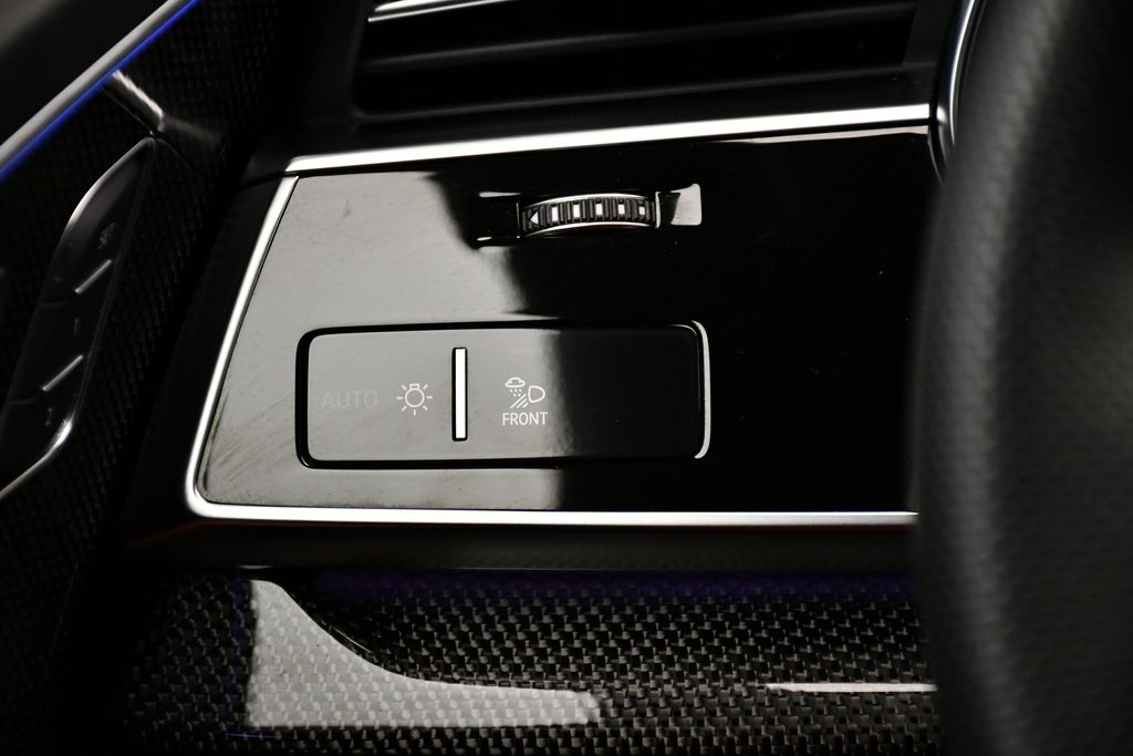 Thumbnail: 2022 Audi SQ8 - 20