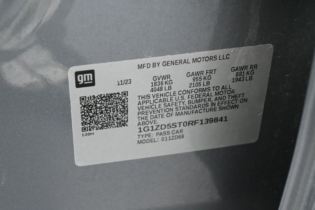 Used 2024 Sterling Gray Metallic Chevrolet LT image 17