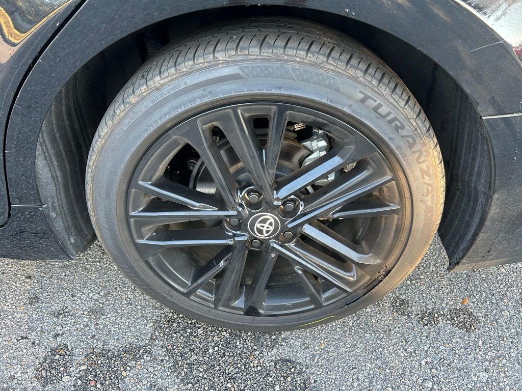 Thumbnail: 2025 Toyota Camry - 9