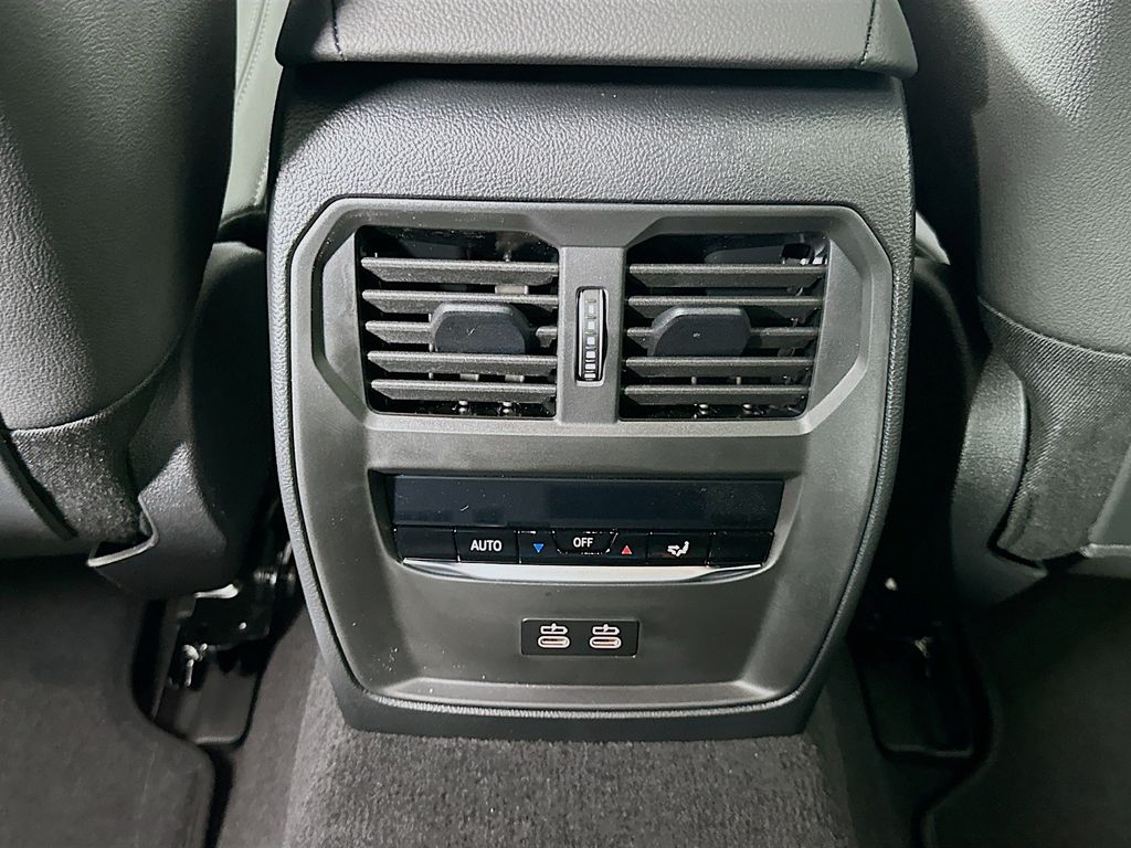 Thumbnail: 2026 BMW i4 - 18