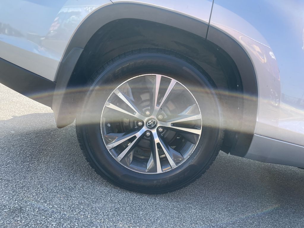 Used 2016 Toyota Highlander SUV