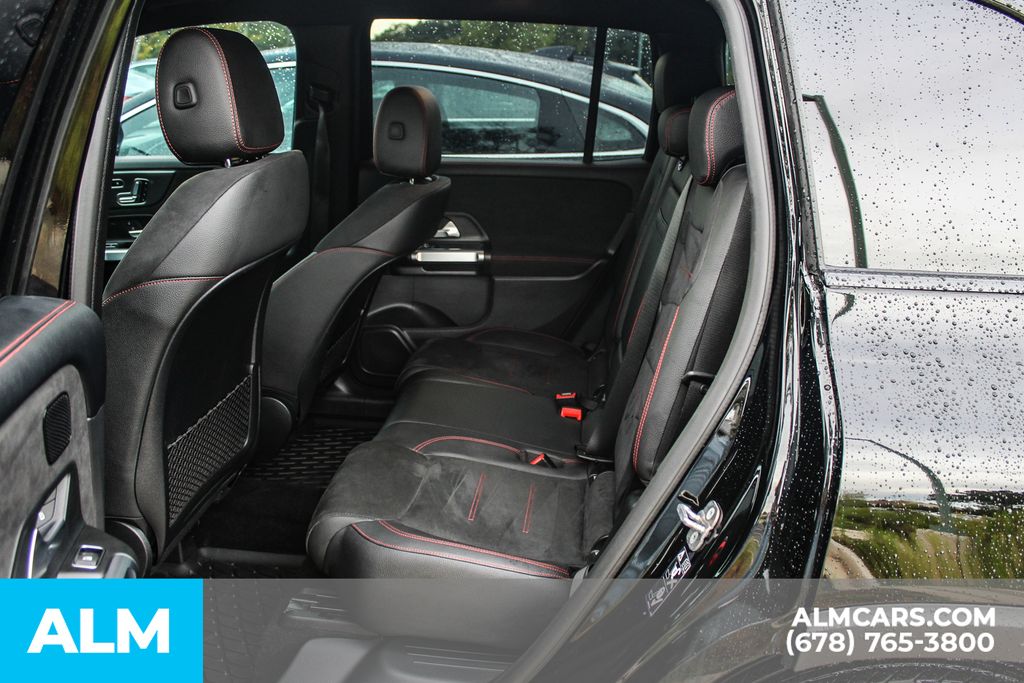 Used 2025 Black Mercedes-Benz GLB 250 image 17