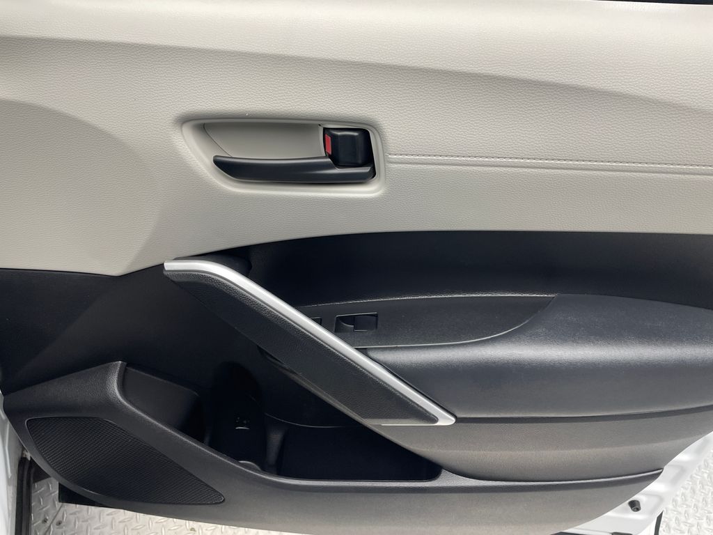 Thumbnail: 2022 Toyota Corolla Cross - 14