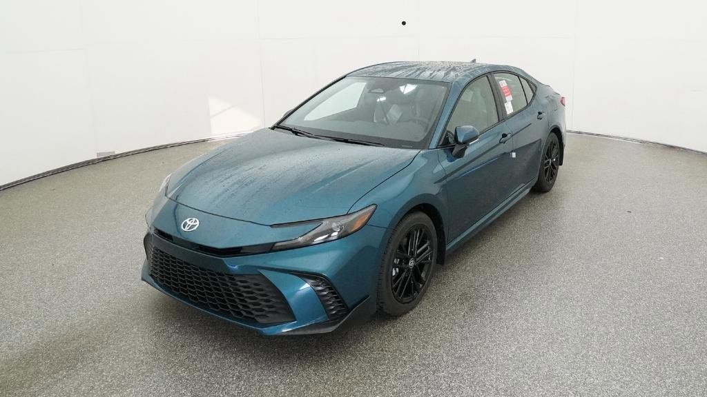 2025 Toyota Camry SE 4