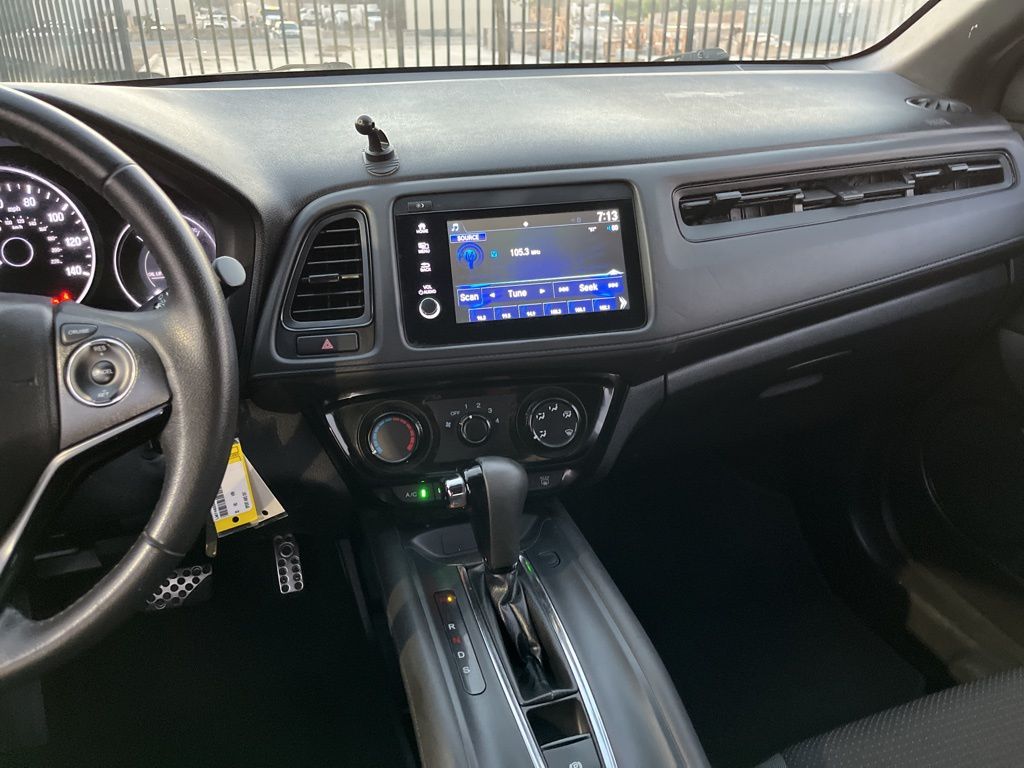 Thumbnail: 2022 Honda HR-V - 18