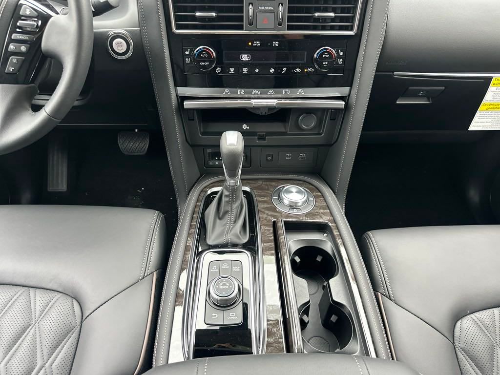 2024 Nissan Armada Platinum photo