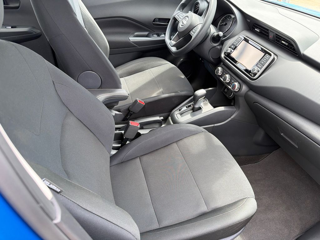 Used 2025 Blue Nissan S image 11