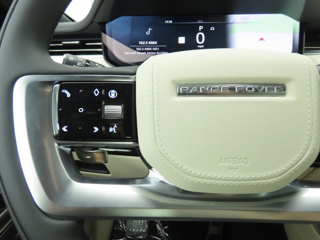 2025 Land Rover Range Rover SE 12