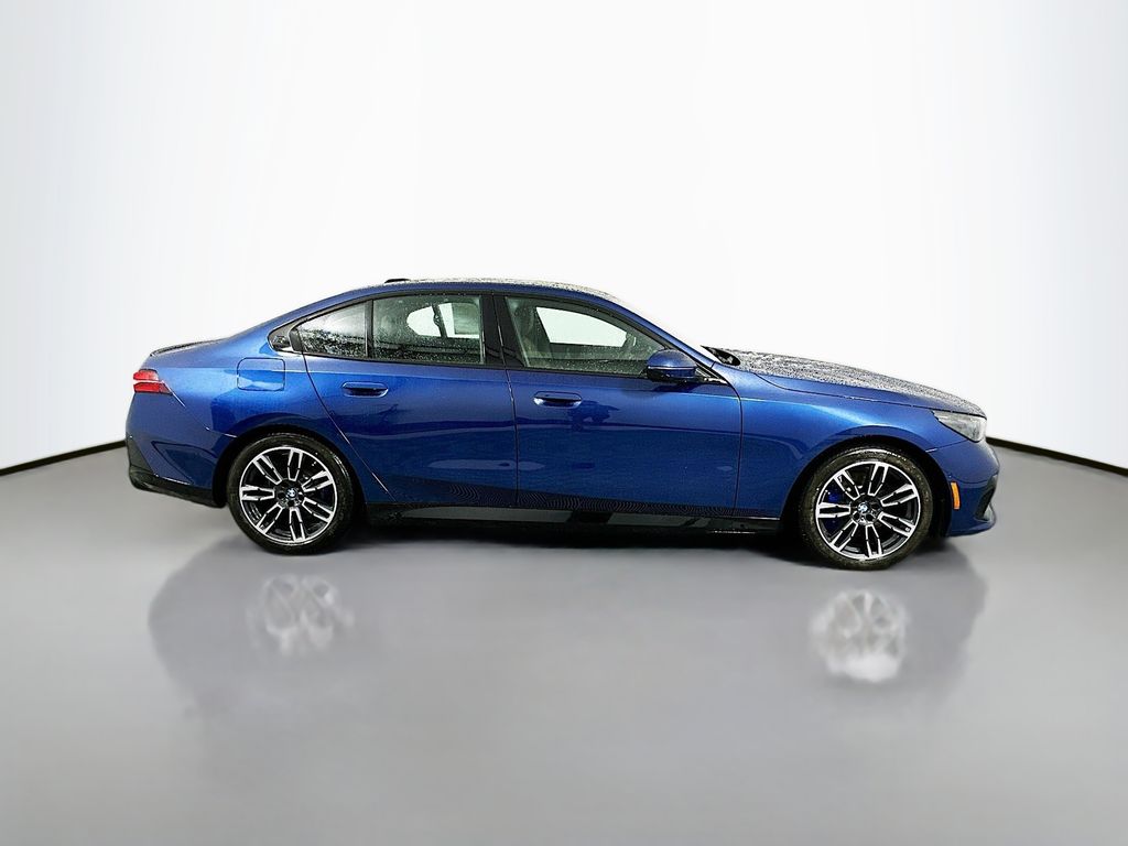 Thumbnail: 2026 BMW 5 Series - 4