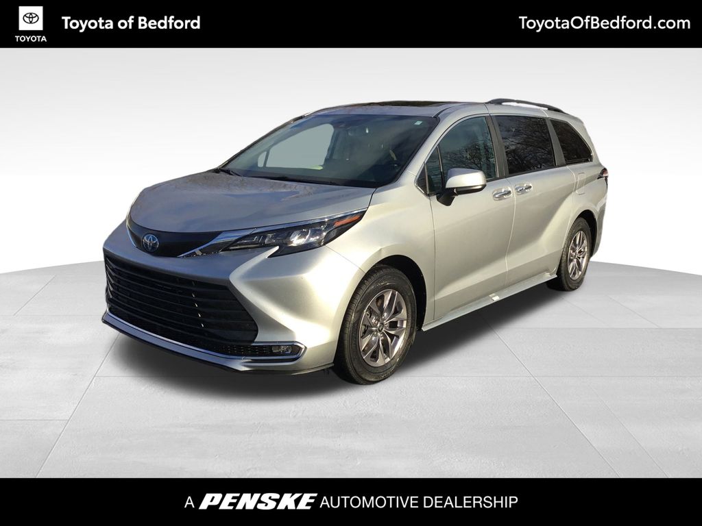 Thumbnail: 2024 Toyota Sienna - 1