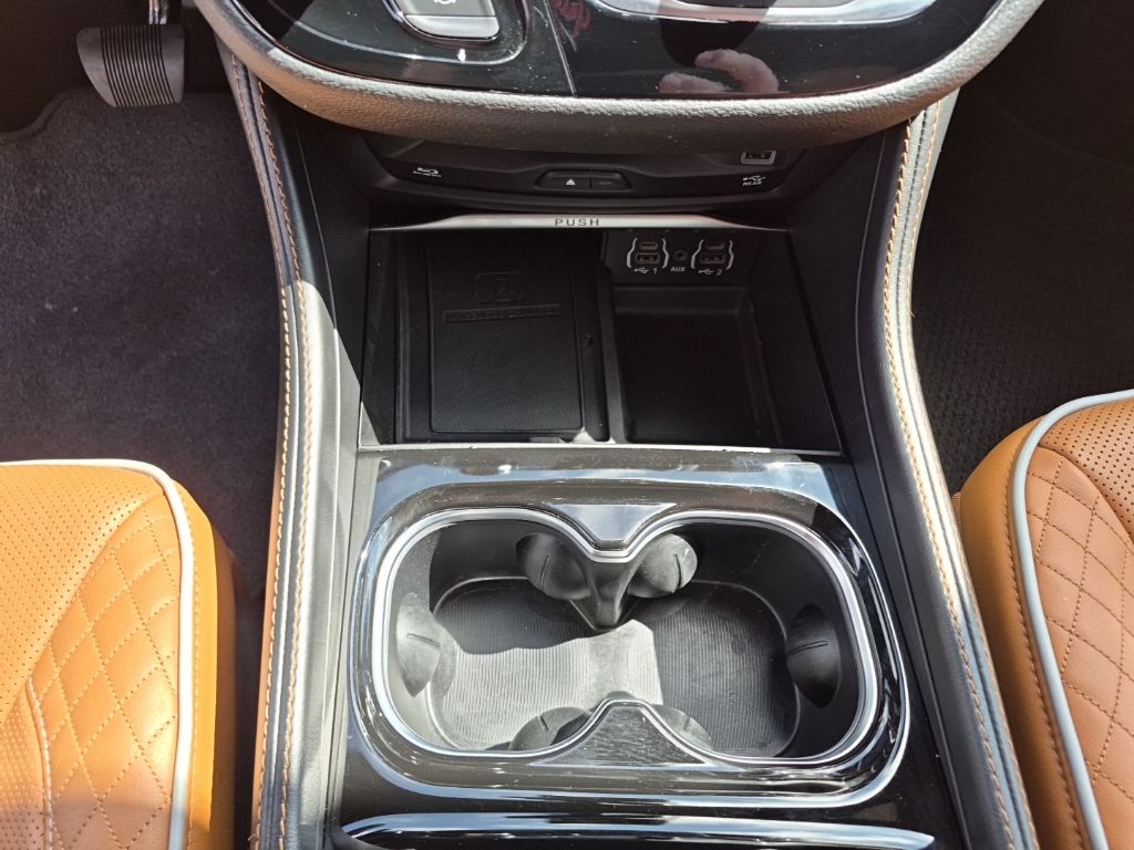 Used Car 2023 Chrysler Pacifica Hybrid  Pinnacle For Sale Under $35,000 In Austin, Texas