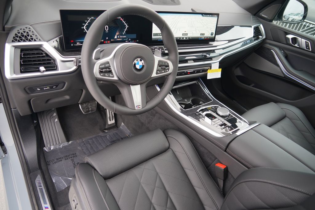 Thumbnail: 2026 BMW X5 - 11