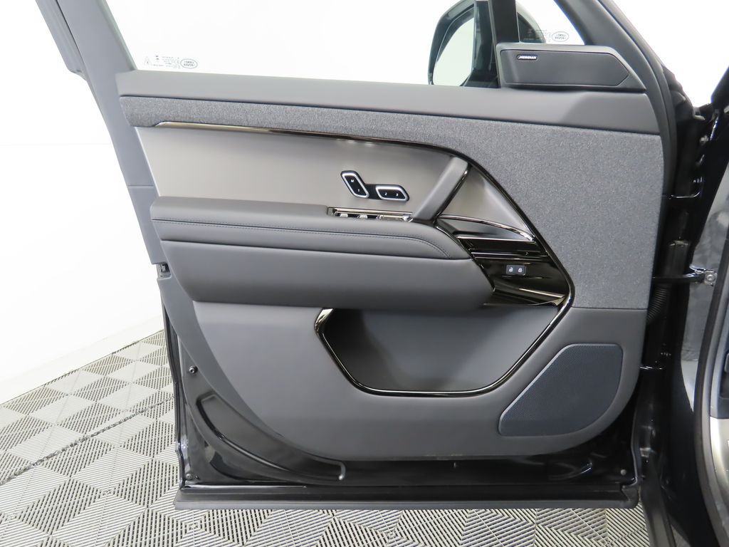 Thumbnail: 2025 Land Rover Range Rover Sport - 26