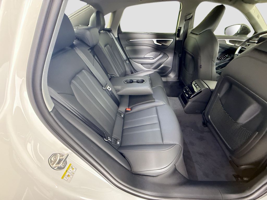 Thumbnail: 2026 Audi A6 - 24