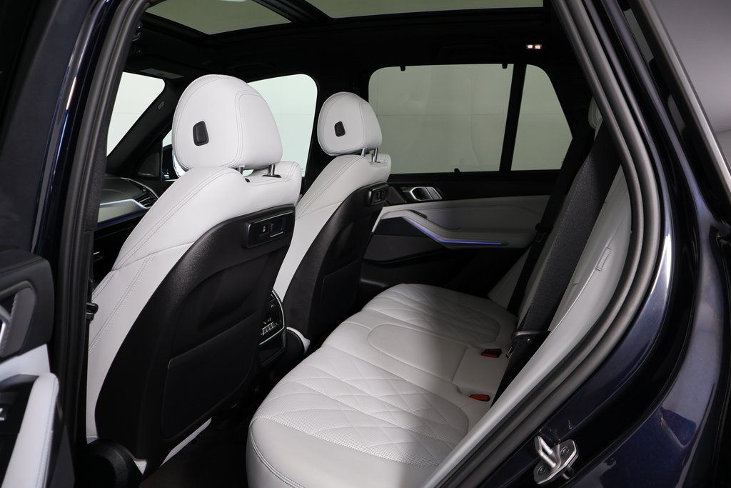 Thumbnail: 2023 BMW X5 - 11