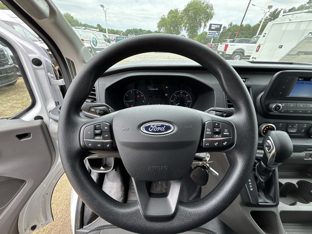 New 2025 Oxford White Ford Cutaway image 11