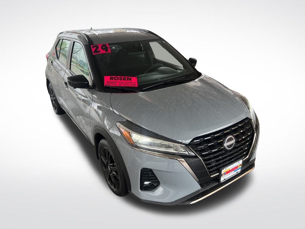 2024 Nissan Kicks SR photo