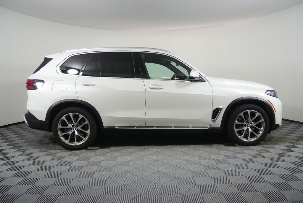 Thumbnail: 2024 BMW X5 - 2
