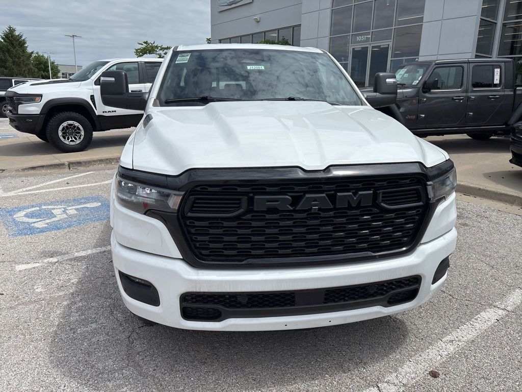 View vehicle photo 5